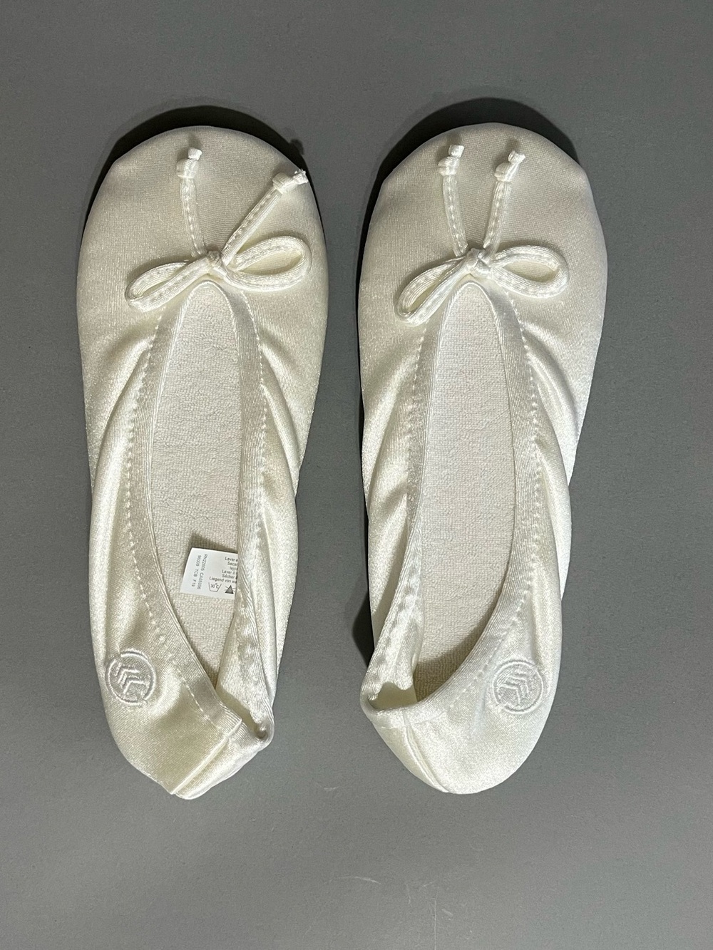 Isotoner White Satin Ballet Flats P/S 5-6